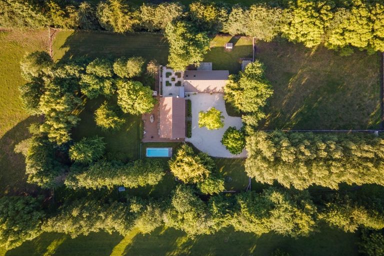 Photo of property in 108 Mcdrurys Road, Halswell, Christchurch, 7674