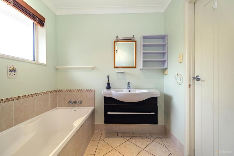 Photo of property in 9 Flatman Crescent, Geraldine, 7930