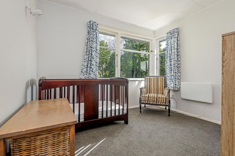 Photo of property in 14 Marsden Place, Awapuni, Palmerston North, 4412