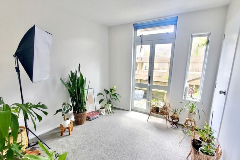 Photo of property in 89 Albionvale Road, Glen Eden, Auckland, 0602