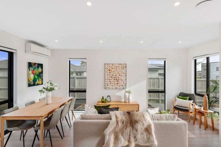 Photo of property in 57 Waituarua Drive, Takanini, 2112