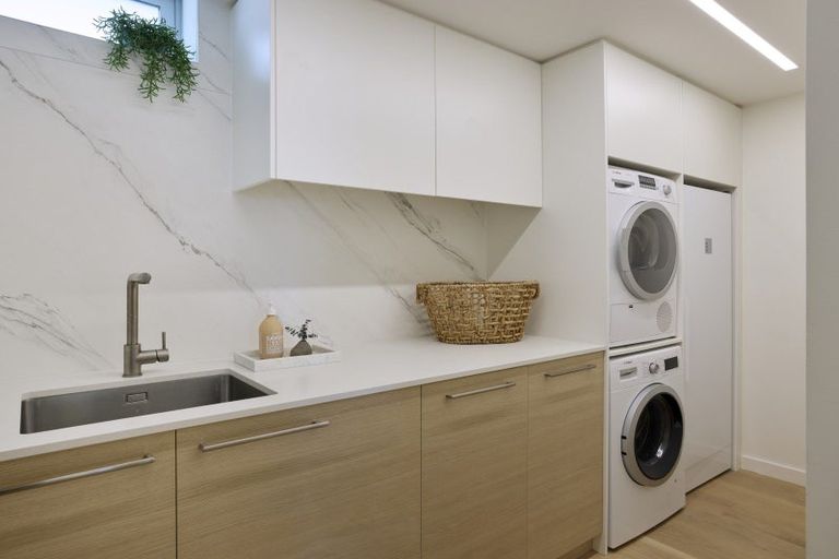 Photo of property in 7 Surf Road, Mount Maunganui, 3116