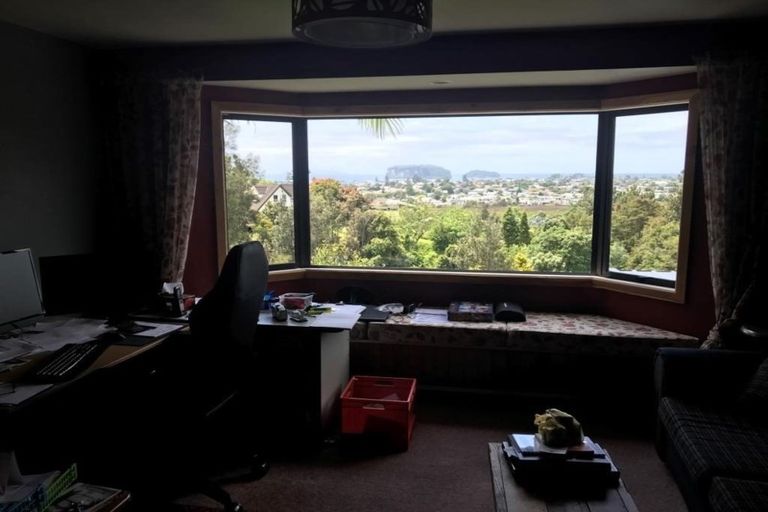 Photo of property in 8 Brenton Place, Whangamata, 3691