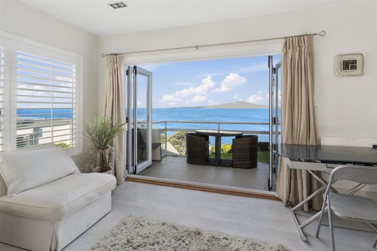 Photo of property in 5/241 Hurstmere Road, Takapuna, Auckland, 0622