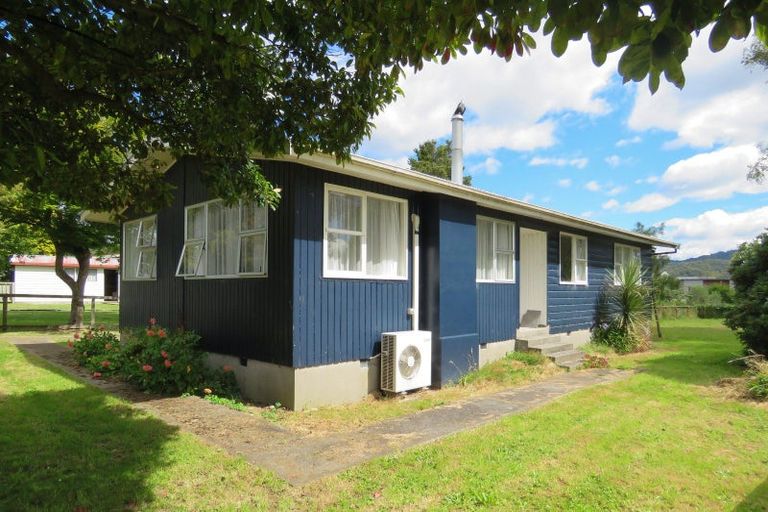 Photo of property in 14 Crampton Road, Reefton, 7830