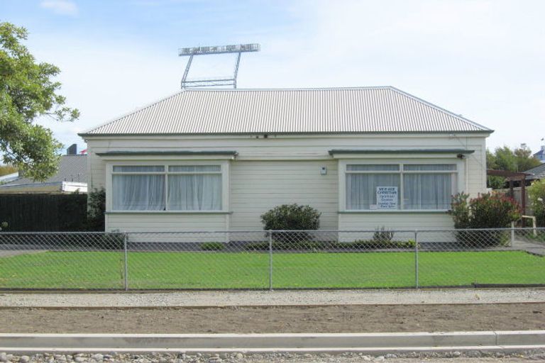 Photo of property in 61 Grafton Street, Waltham, Christchurch, 8011