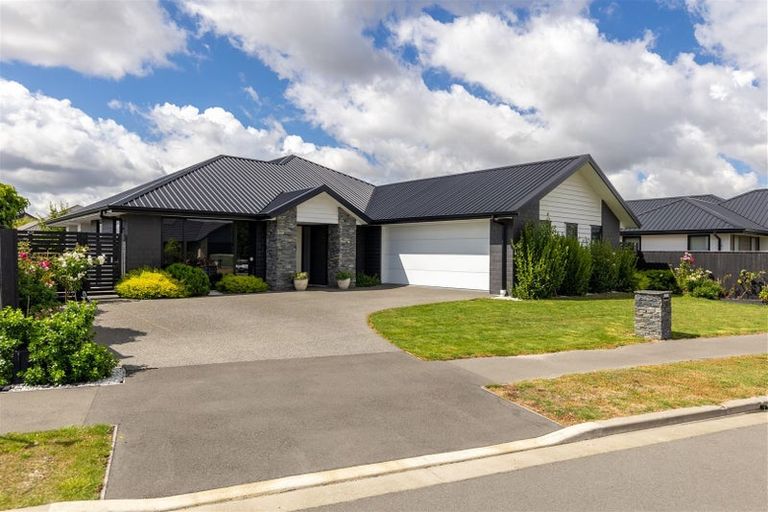 Photo of property in 31 Bronco Drive, Aidanfield, Christchurch, 8025
