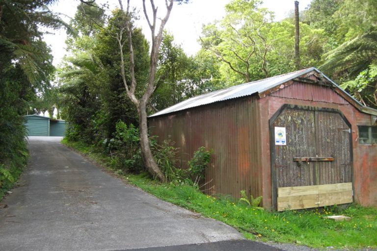 Photo of property in 7 Cascade Avenue, Waiatarua, Auckland, 0604