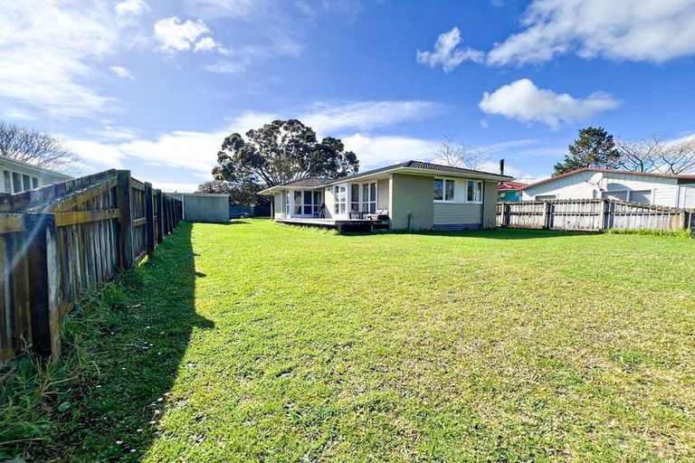 Photo of property in 25 Hamilton Drive, Waiuku, 2123