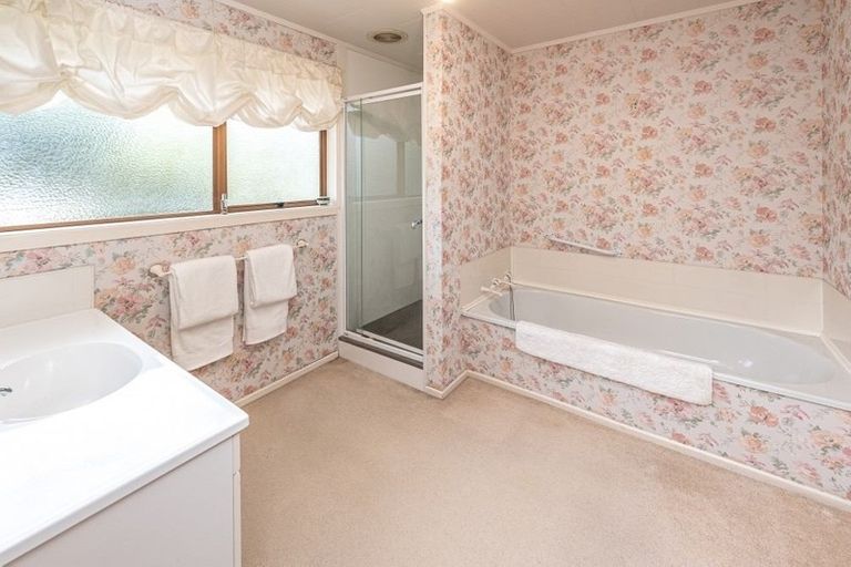 Photo of property in 17 Karamu Street, Tawhero, Whanganui, 4501