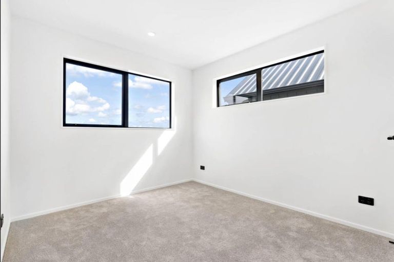 Photo of property in 71 Taukahiwi Road, Pukekohe, 2120