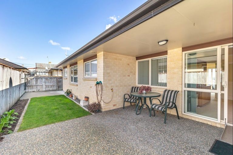 Photo of property in 68 Weraroa Road, Levin, 5510