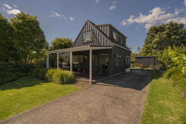 Photo of property in 17 White Street, Whitianga, 3510