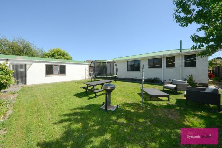 Photo of property in 35 Warren Crescent, Hillmorton, Christchurch, 8025