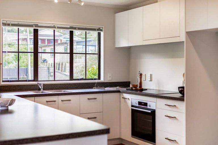 Photo of property in 76a Winara Avenue, Waikanae, 5036