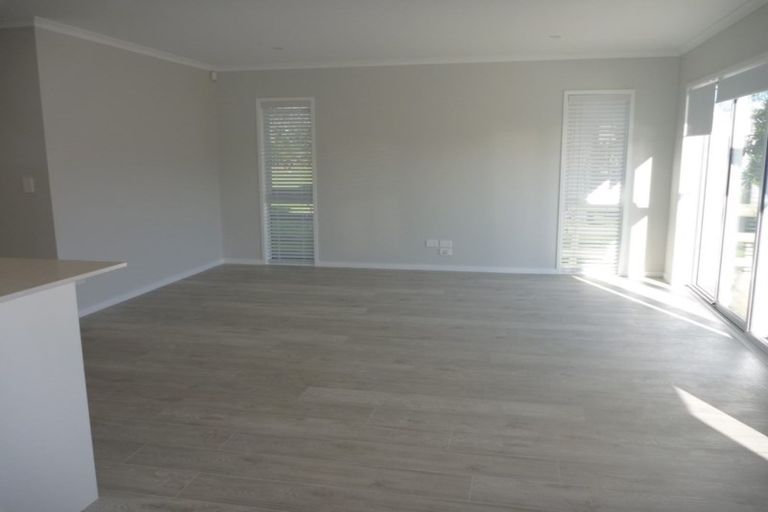 Photo of property in 120 Matua Road, Huapai, Kumeu, 0810