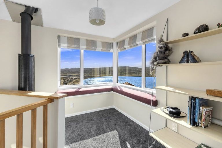 Photo of property in 1 View Road, Houghton Bay, Wellington, 6023