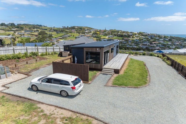 Photo of property in 6 Oden Hill, Coopers Beach, 0420