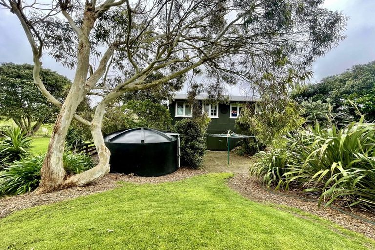 Photo of property in 132 Maunsell Road, Port Waikato, Tuakau, 2695