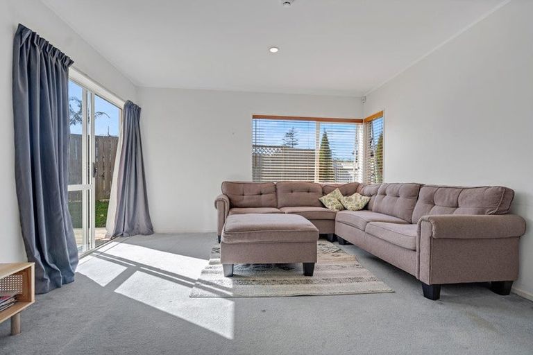 Photo of property in 678d Te Atatu Road, Te Atatu Peninsula, Auckland, 0610