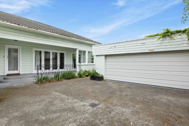 Photo of property in 98 Waterloo Road, Hutt Central, Lower Hutt, 5010