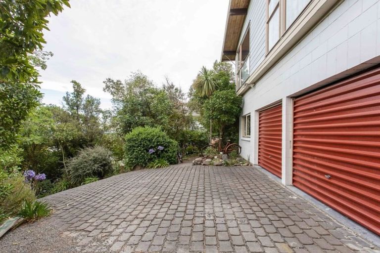 Photo of property in 33 Janice Place, Mount Pleasant, Christchurch, 8081
