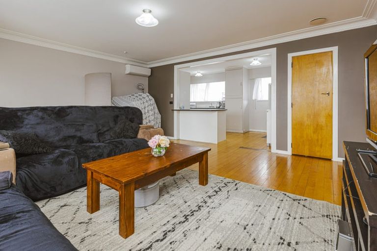 Photo of property in 1/93 Kenderdine Road, Papatoetoe, Auckland, 2025