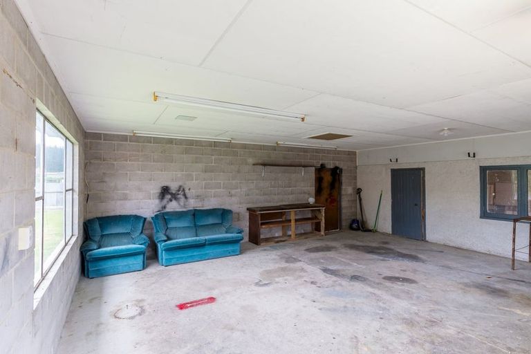 Photo of property in 81 Timaru Road, Waimate, 7924