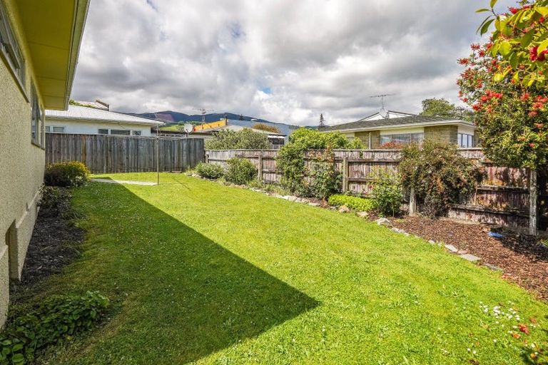 Photo of property in 2/7 Lichfield Street, Stoke, Nelson, 7011