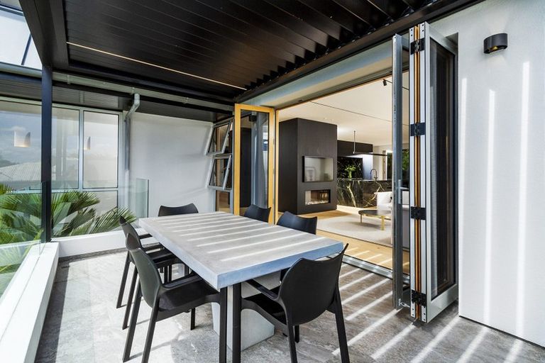 Photo of property in 21 Whitby Crescent, Mairangi Bay, Auckland, 0630