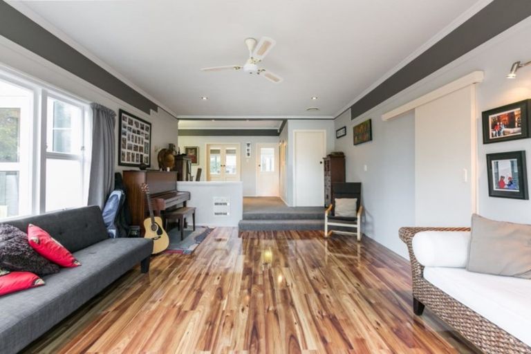 Photo of property in 14 Anderson Road, Taradale, Napier, 4112