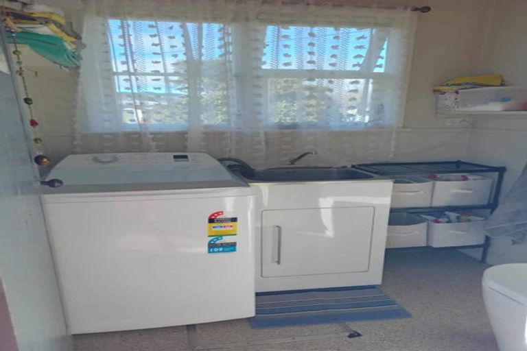 Photo of property in 24 Johnson Street, Milton, 9220