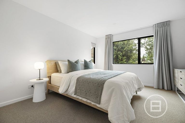 Photo of property in 6 Heuchan Lane, Wanaka, 9305