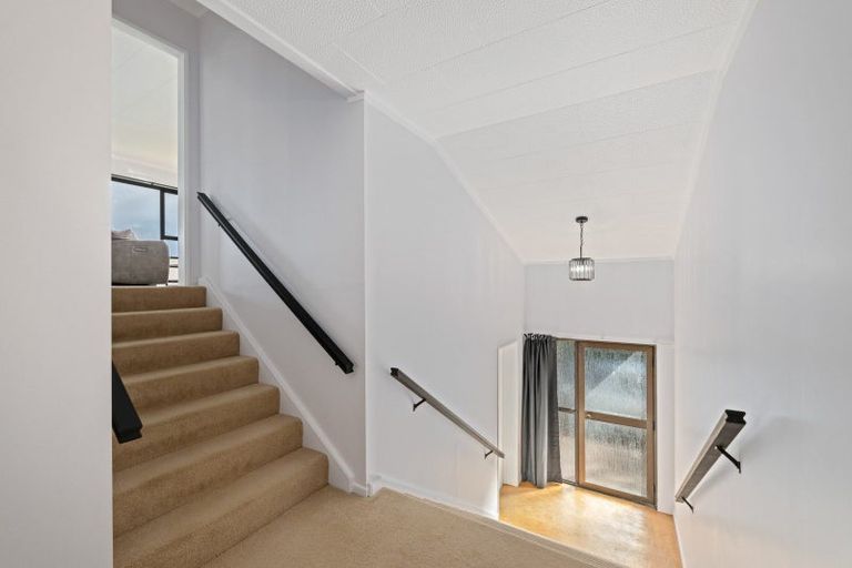 Photo of property in 6 Moana View Road, Waikawa, Picton, 7220