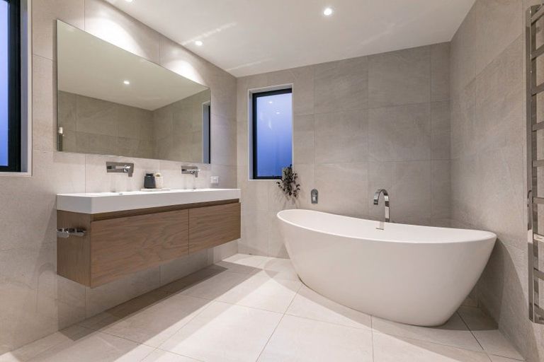 Photo of property in 91b Hebron Road, Waiake, Auckland, 0630