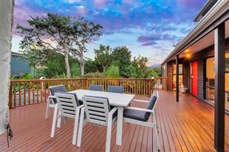 Photo of property in 62 Nigel Road, Browns Bay, Auckland, 0630