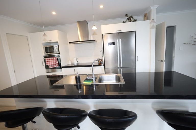 Photo of property in 35 Rochfort Crescent, Pyes Pa, Tauranga, 3112