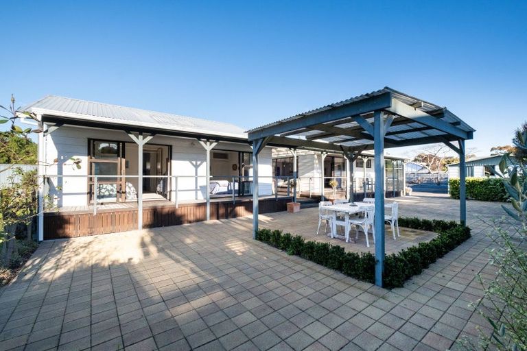 Photo of property in 10 Oregon Road, Te Awanga, 4102