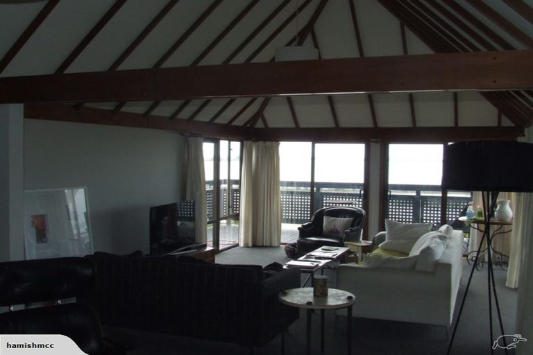 Photo of property in 4 Maffeys Road, Mount Pleasant, Christchurch, 8081