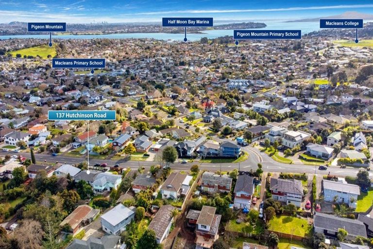 Photo of property in 137 Hutchinsons Road, Bucklands Beach, Auckland, 2014