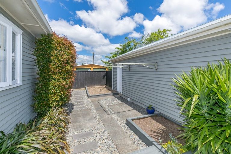 Photo of property in 15 Sandwich Road, St Andrews, Hamilton, 3200