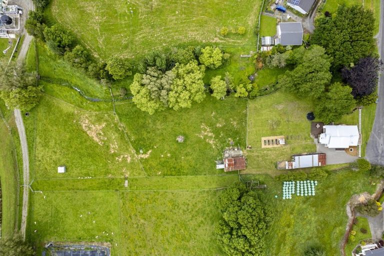 Photo of property in 32 Cambridge Street, Pahiatua, 4910