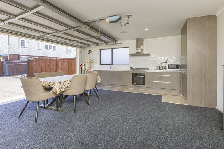 Photo of property in 58 Rangitoto Road, Papatoetoe, Auckland, 2025
