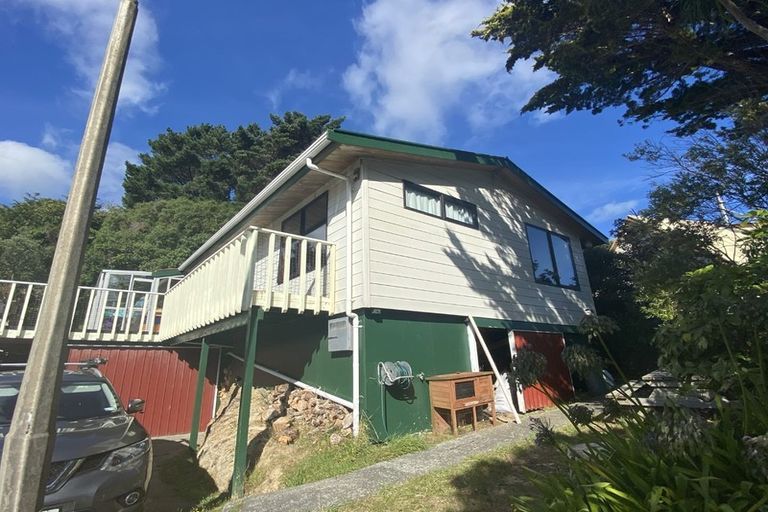 Photo of property in 4 Lydia Way, Karori, Wellington, 6012