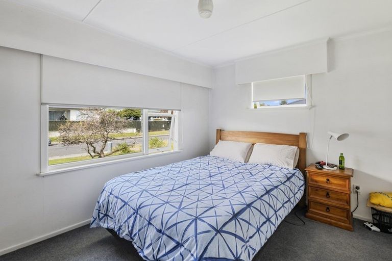 Photo of property in 13 Awatea Avenue, Paraparaumu, 5032