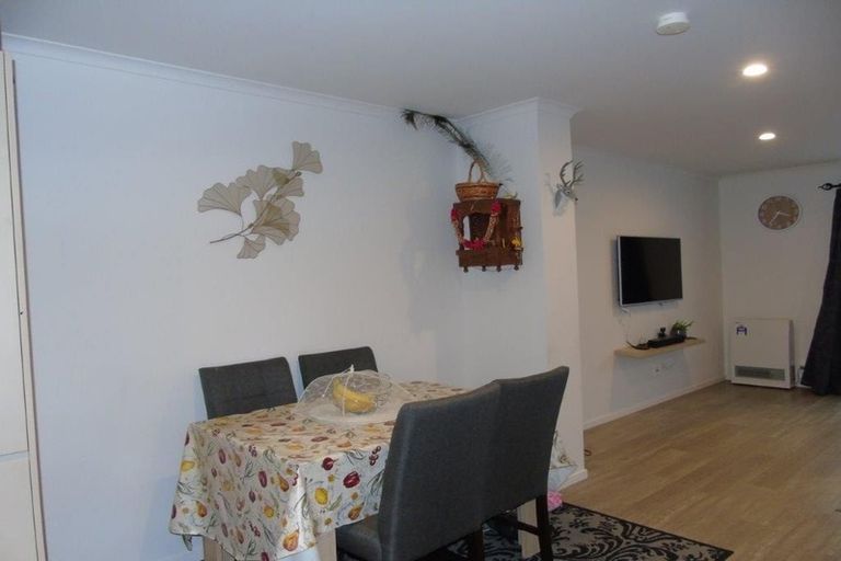 Photo of property in 19/9 Surrey Street, Tawa, Wellington, 5028