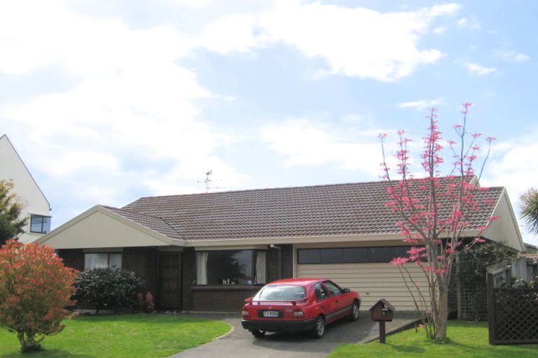 Photo of property in 2/9 Bayfair Drive, Mount Maunganui, 3116