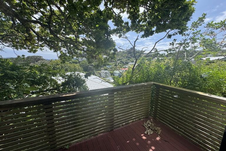 Photo of property in 36a Sutherland Crescent, Melrose, Wellington, 6023