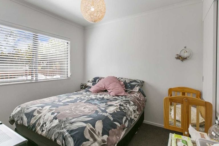 Photo of property in 7 Minaret Drive, Bucklands Beach, Auckland, 2014