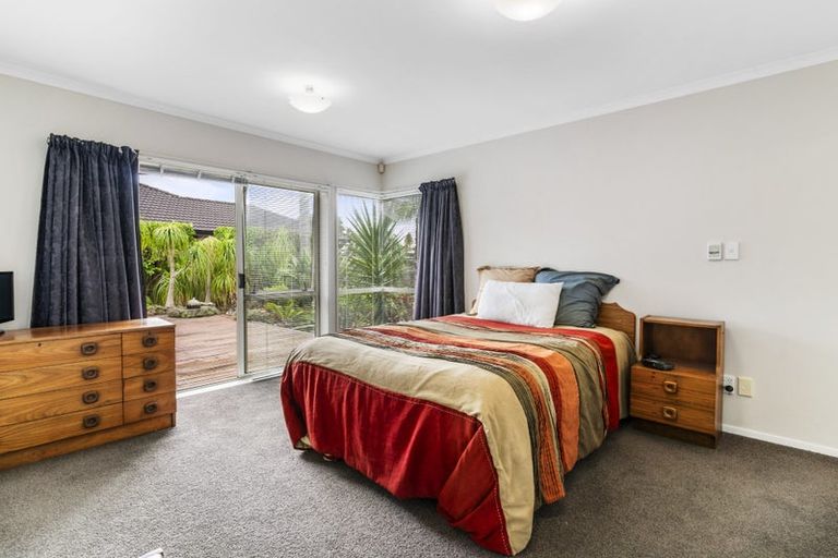 Photo of property in 9 Corfield Way, Burswood, Auckland, 2013